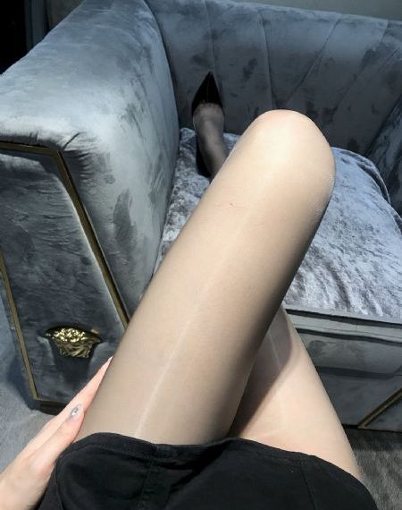 侍卫们伺候王妃np