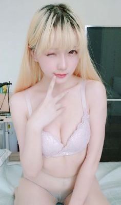 两个小婕子和洗澡hd