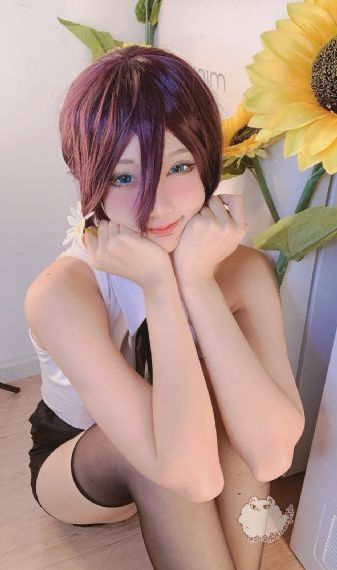 白肉丰臀