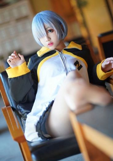 上原亚衣女教师在线观看