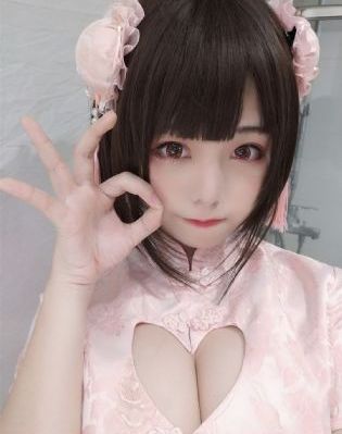 草莓绿巨人
